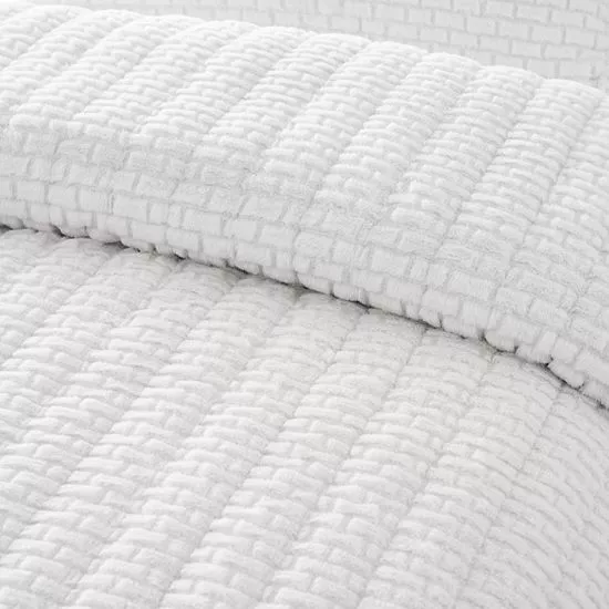 Koolaburra By UGG Talia Faux Fur Quilt Set With Shams 2 Koolaburra By UGG Talia Faux Fur Quilt Set With Shams - Image 2