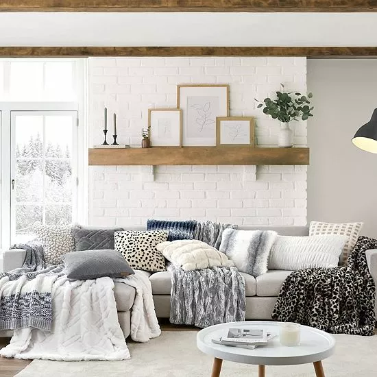 Koolaburra By UGG Candice Faux Fur Throw Chocolate 7 Koolaburra By UGG Candice Faux Fur Throw Chocolate - Image 7