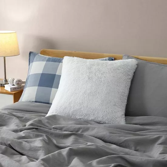 Koolaburra By UGG Kayley Faux Fur Throw Pillow Kb White 2 Koolaburra By UGG Kayley Faux Fur Throw Pillow Kb White - Image 2