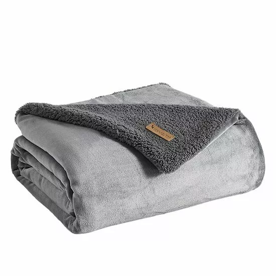 Koolaburra By UGG Dezi Throw Kb White Solid 1 Koolaburra By UGG Dezi Throw Kb White Solid