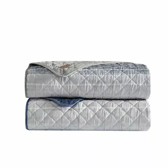 Koolaburra By UGG Aribel Quilt Set With Shams Silver 2 Koolaburra By UGG Aribel Quilt Set With Shams Silver - Image 2